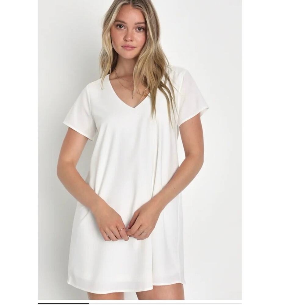 Lulus Freestyle White Shift Dress Women’s XS Short Sleeve V Neck NWT Minimalist